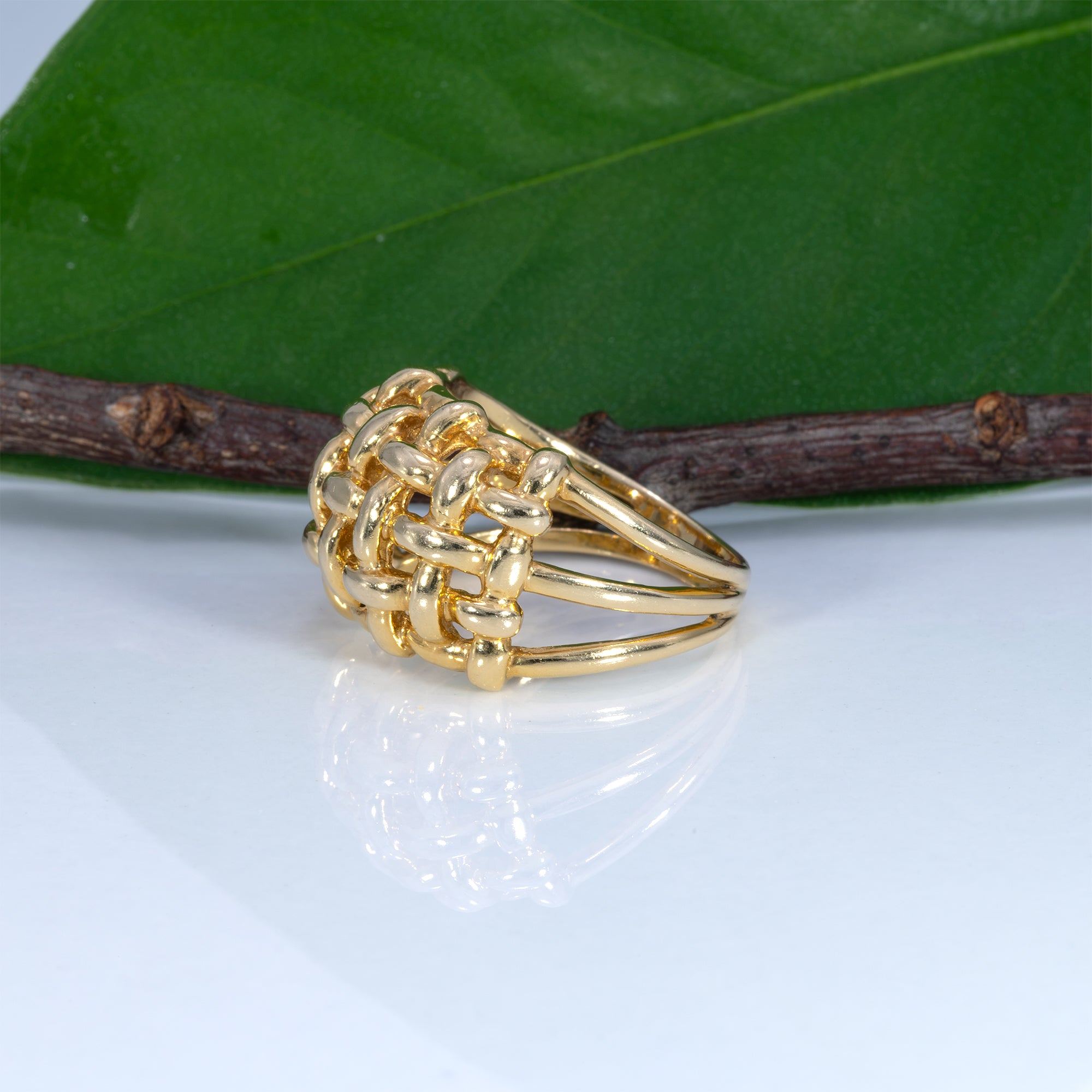 14K yellow gold basket-weave estate ring