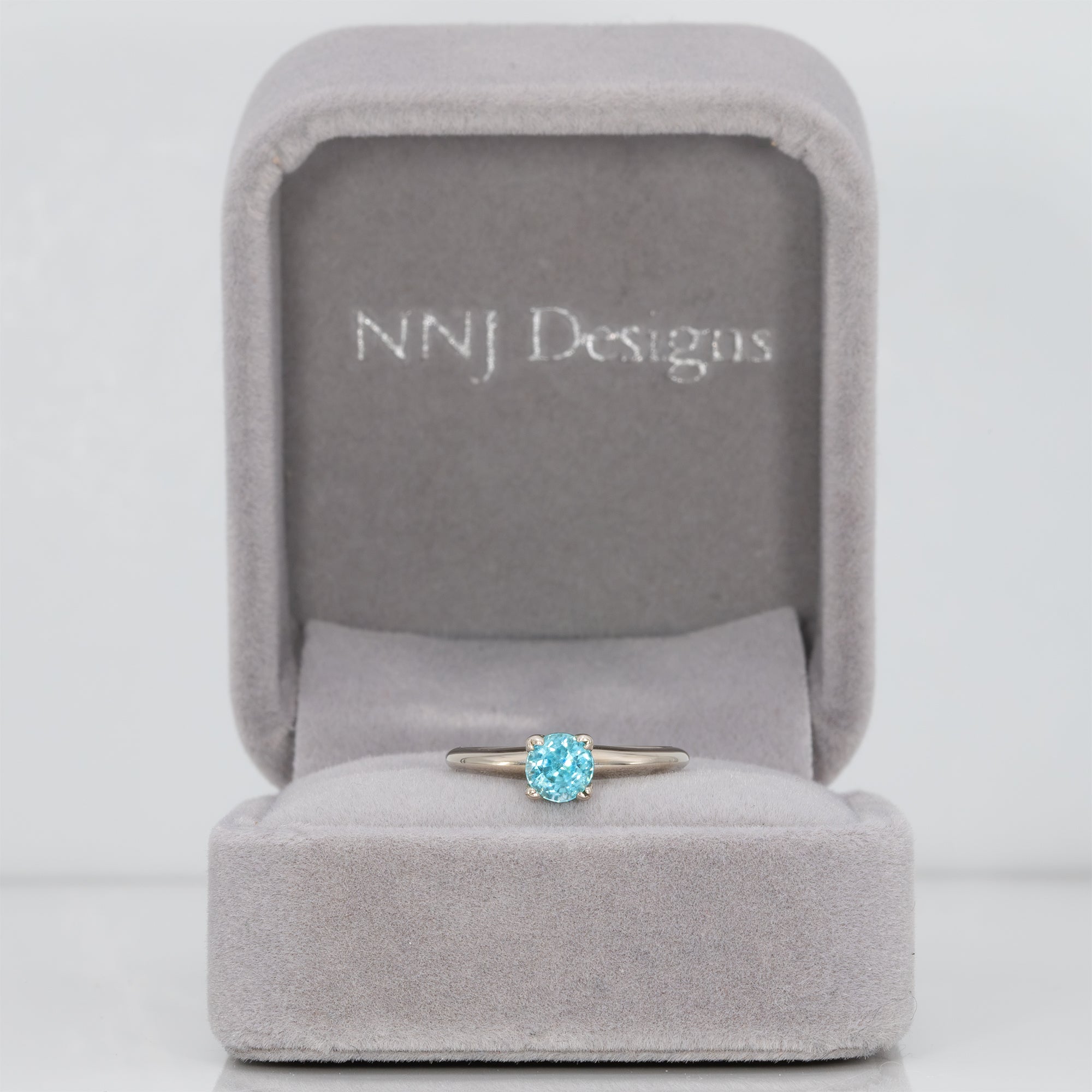 10K white gold blue zircon estate ring