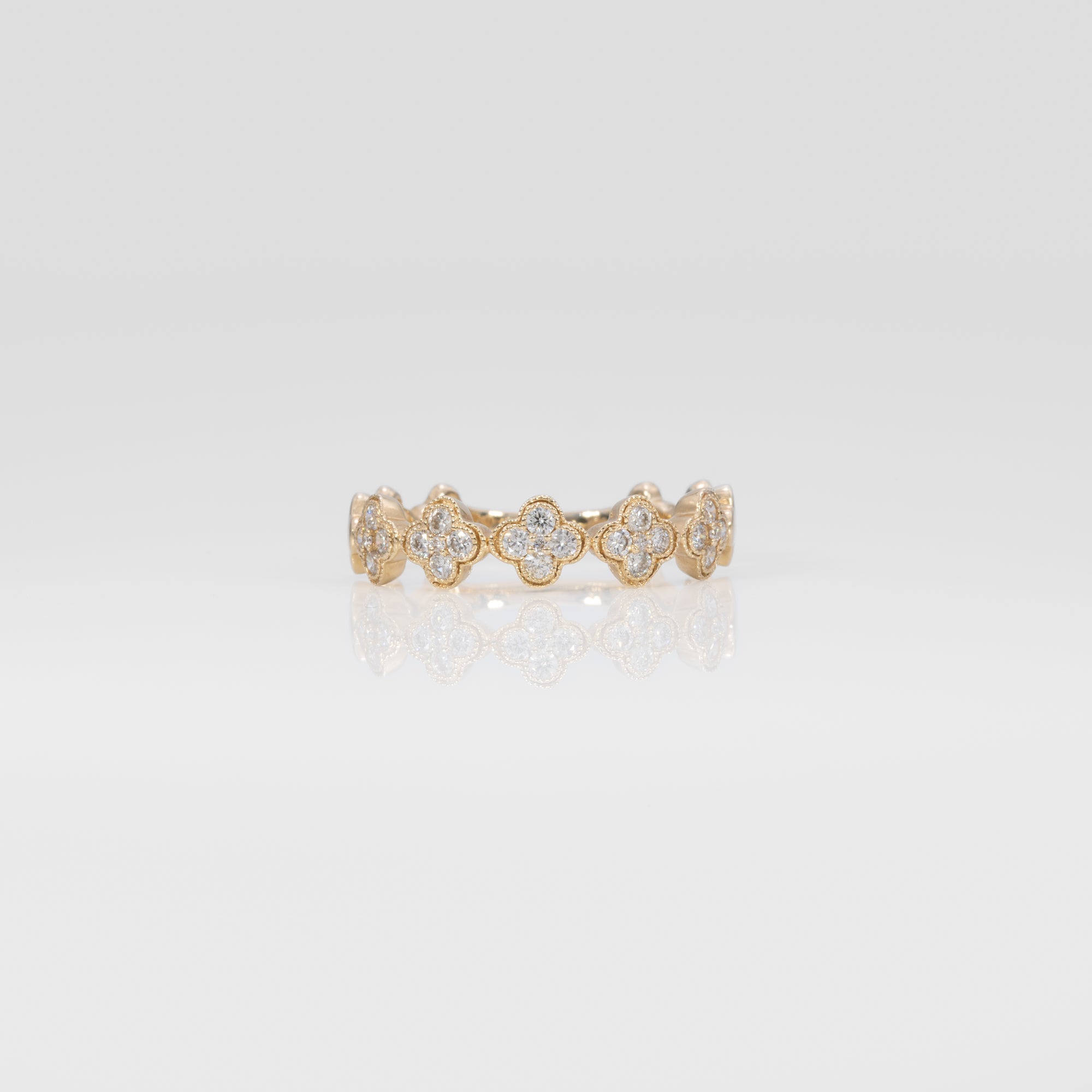 14K yellow gold diamond band