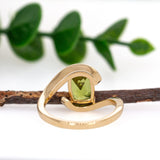 Annie 14K Yellow Gold Peridot Solitaire Ring | CU 9x7mm