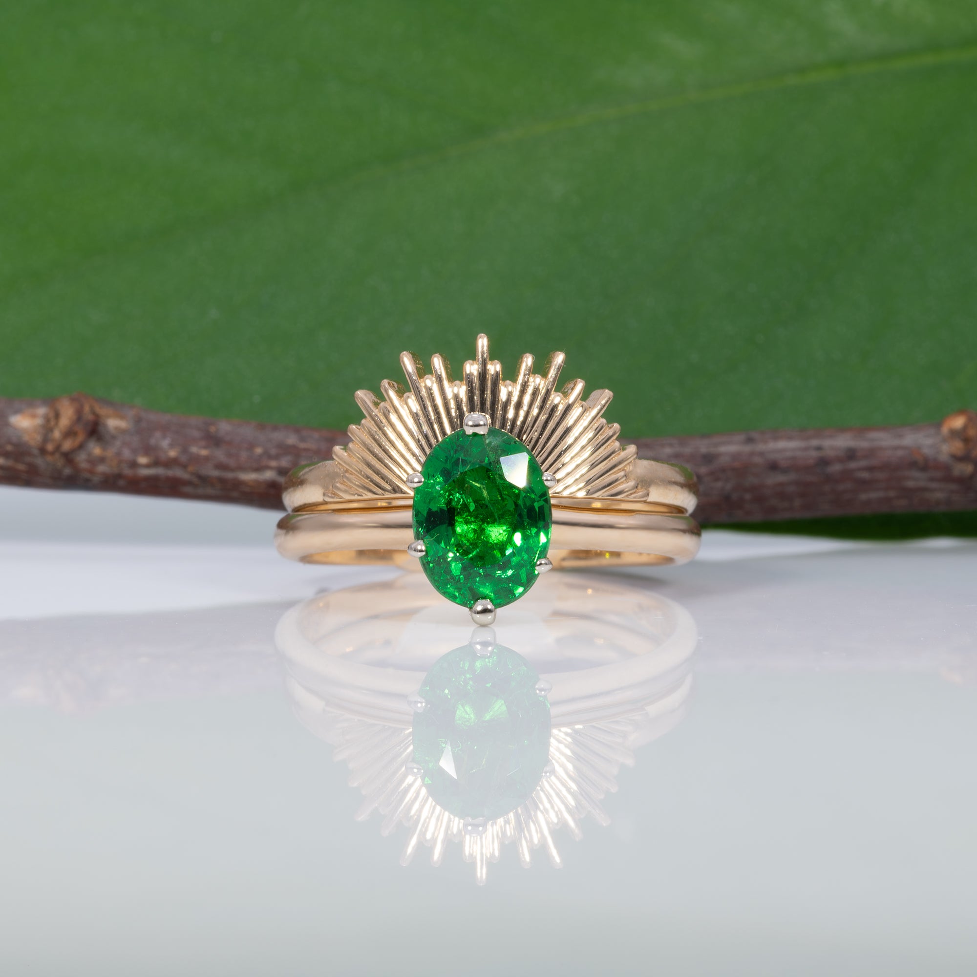 18K yellow gold crown stackable band ring