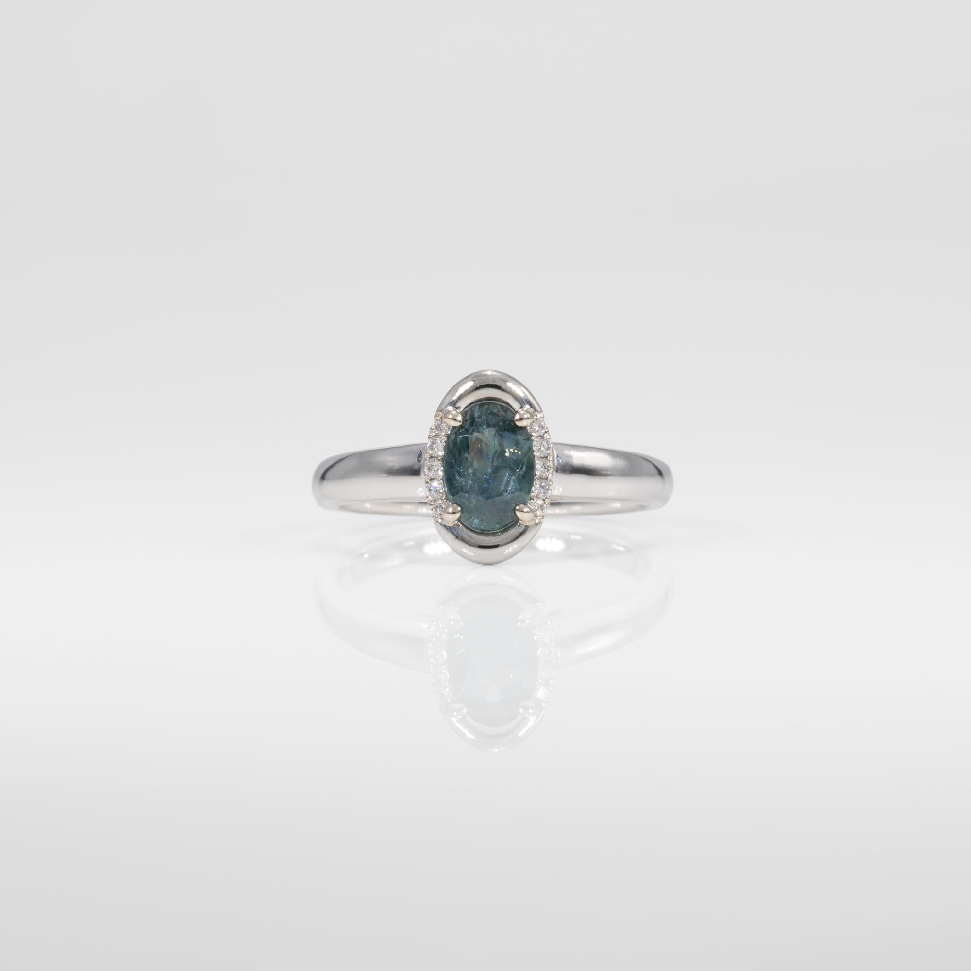 14K white gold montana sapphire ring