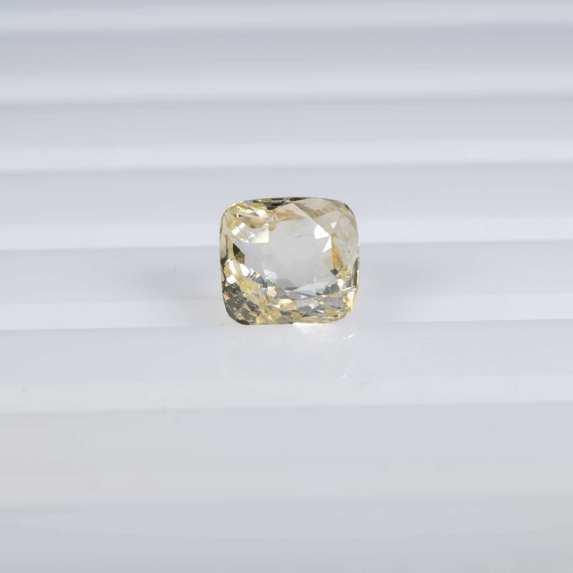 3.21 carat natural canary sapphire, cushion 7.8x7.3mm loose yellow gemstone