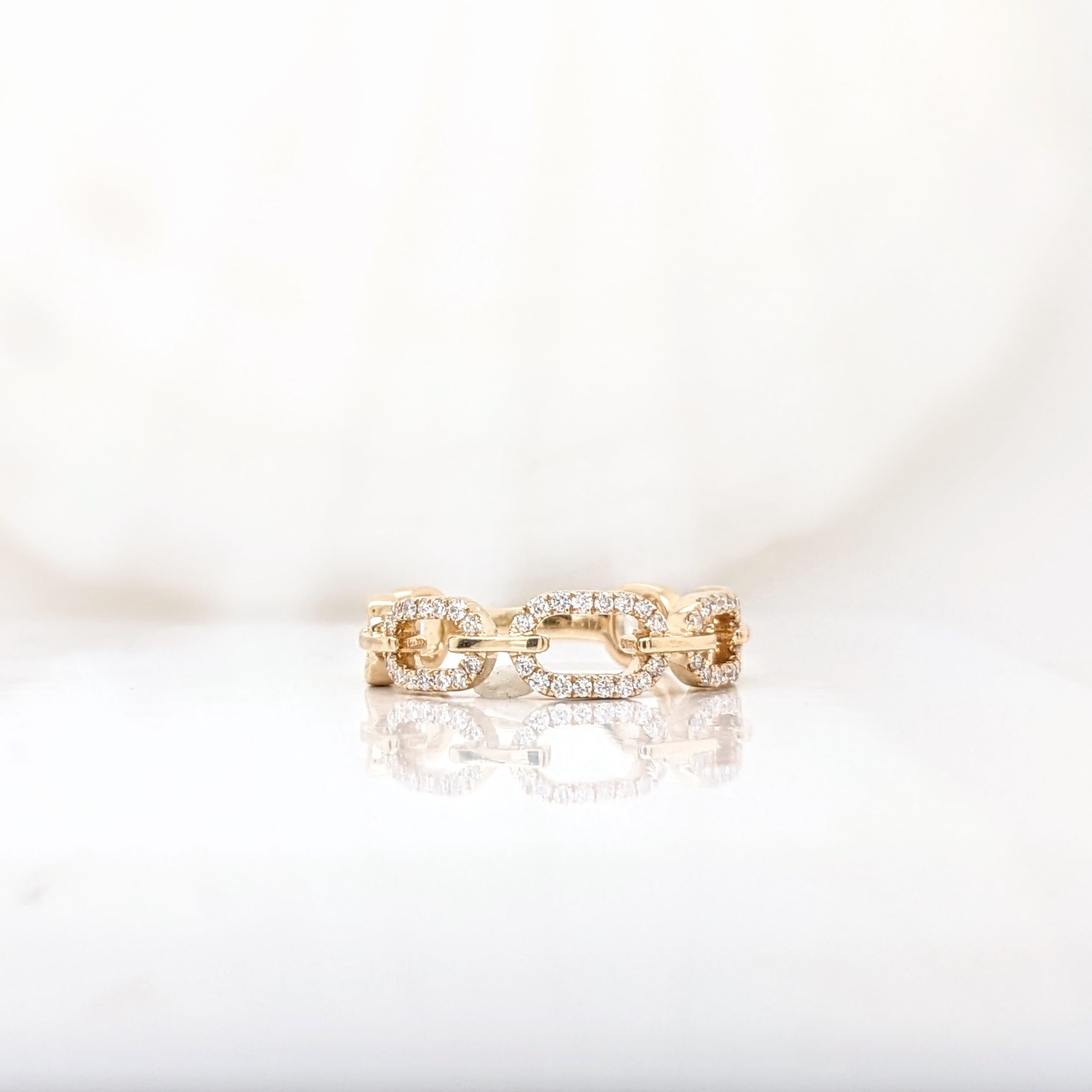 Minimalist Diamond Chain Band Ring in 14K Gold: Modern Fine Jewelry