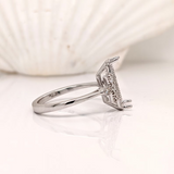 Round Diamond Accented Ring Setting with Milgrain Detailing