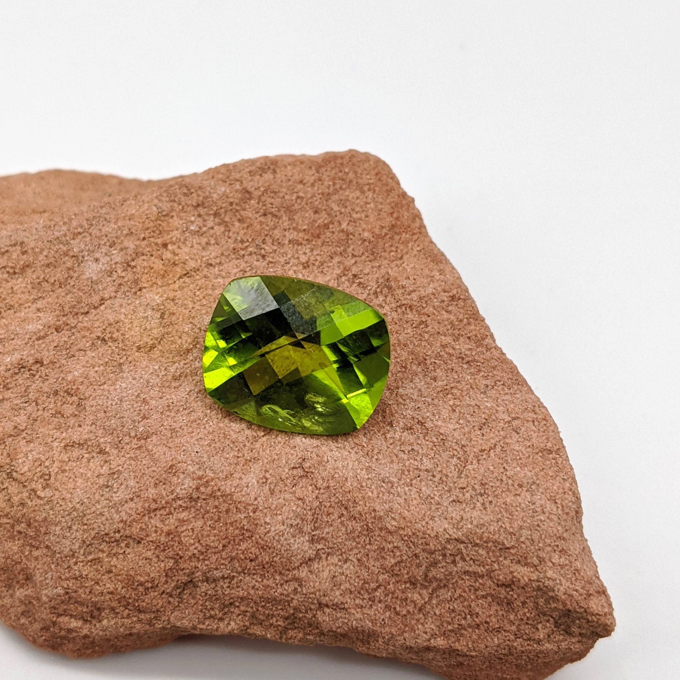 Gemstones-Certified Arizona Peridot Loose Gemstone | Cushion Shape 8x6mm, 9x7mm, 11x9mm | Green Gem | August Birthstone | Checker Top | Radiant Cut | - NNJGemstones