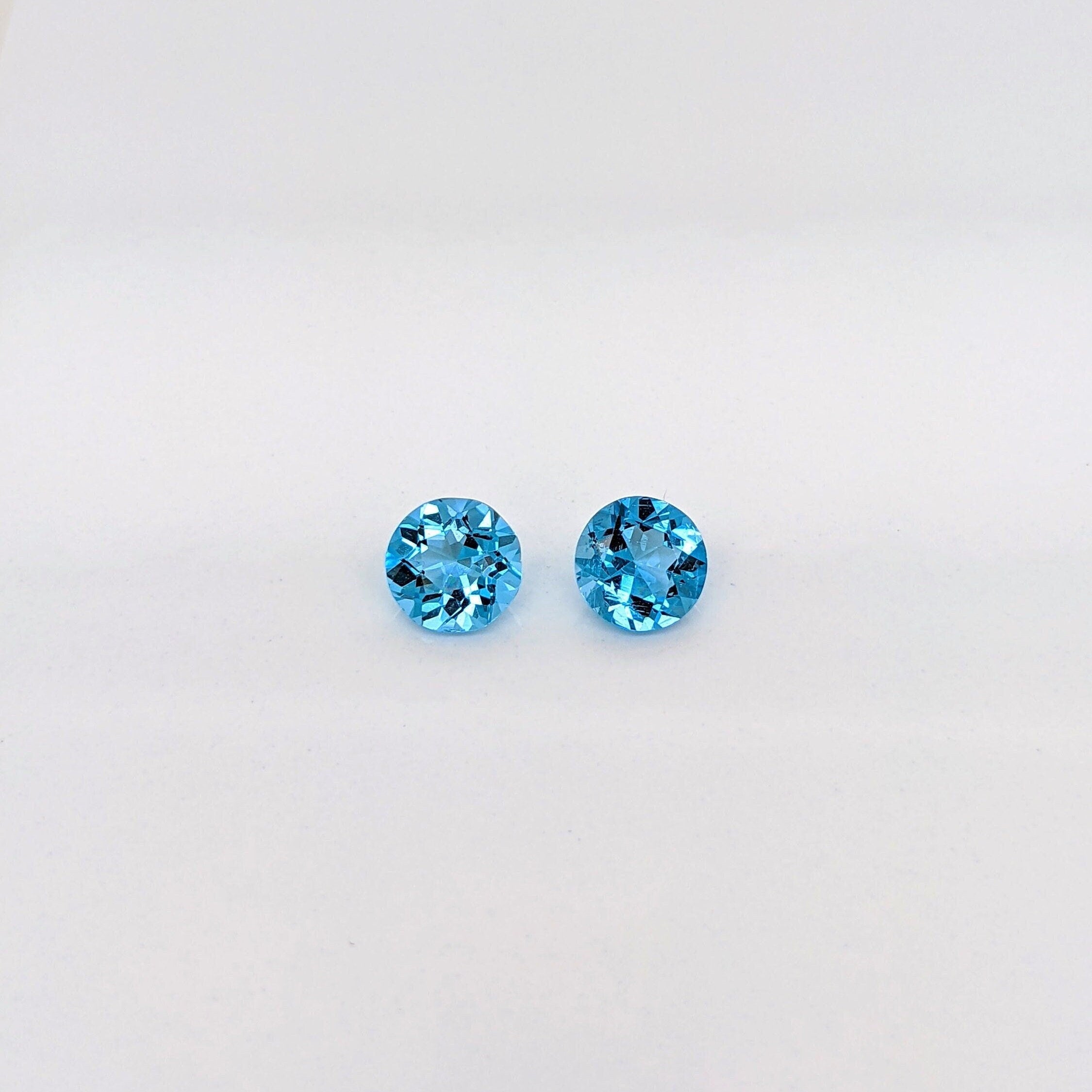 Gemstones-Loose Swiss Blue Topaz Natural Gemstones | Round | 5mm 6mm 7mm 8mm 9mm 10mm 11mm | December Birthstone | Jewelry Center Stone | Certified - NNJGemstones