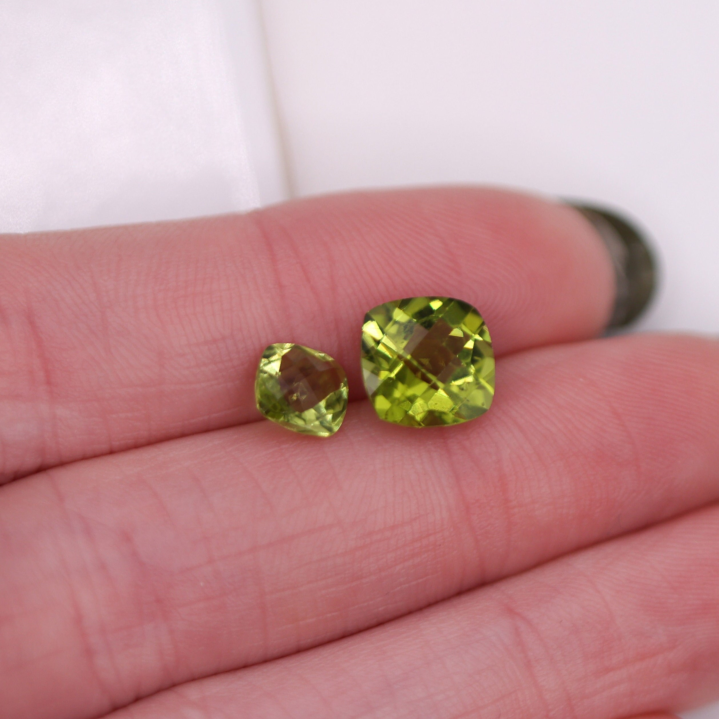 Gemstones-Certified Arizona Peridot Loose Gemstone | Cushion Cut 10mm | Green Gem | August birthstone | Stone Setting | Gemstone Jewelry | Natural - NNJGemstones
