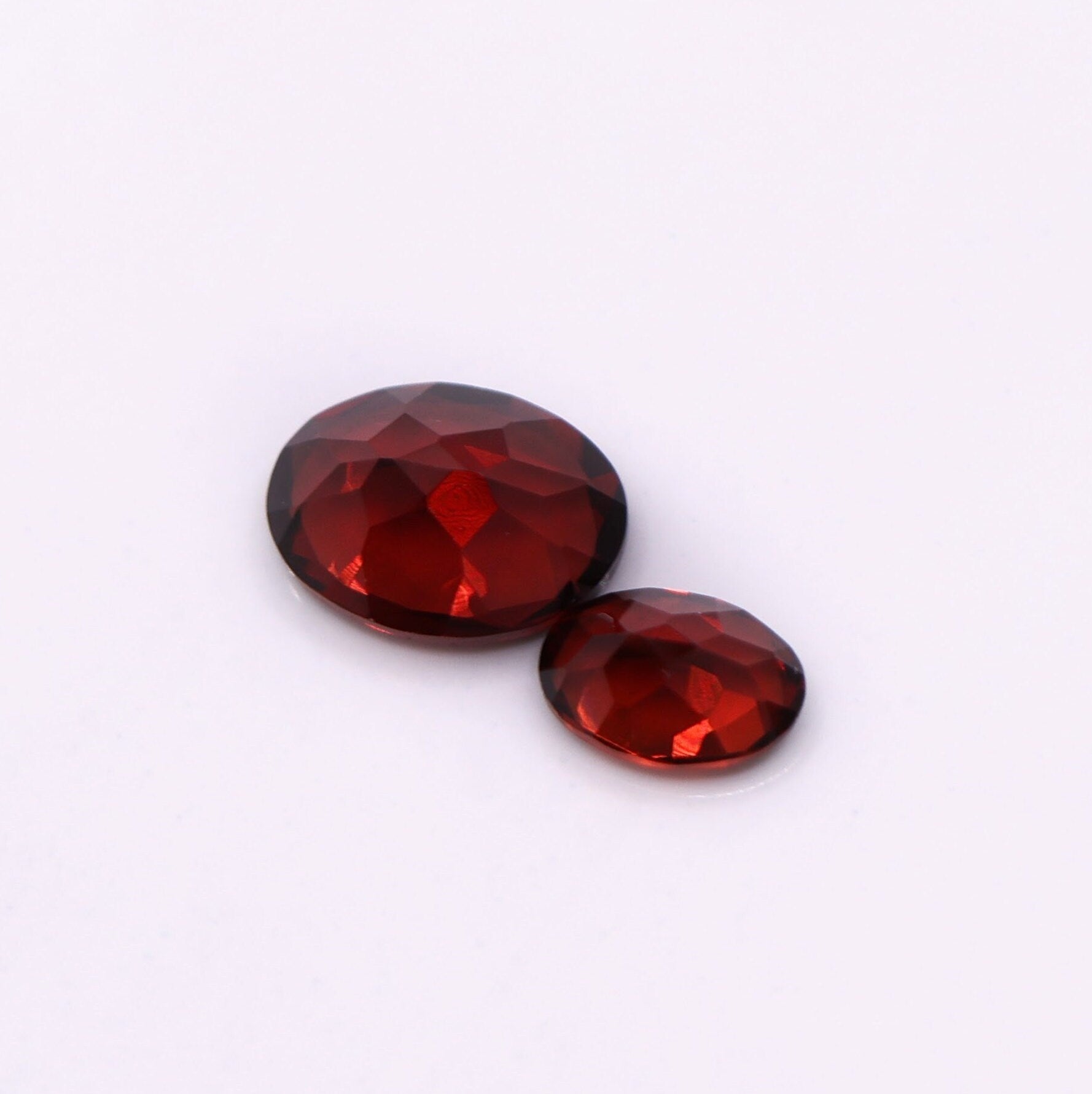 Gemstones-Natural and Untreated Red Garnet Loose Gemstones | Oval 6x4mm 7x5mm 8x6mm | January Birthstone | Customizable | Single or Pair | - NNJGemstones