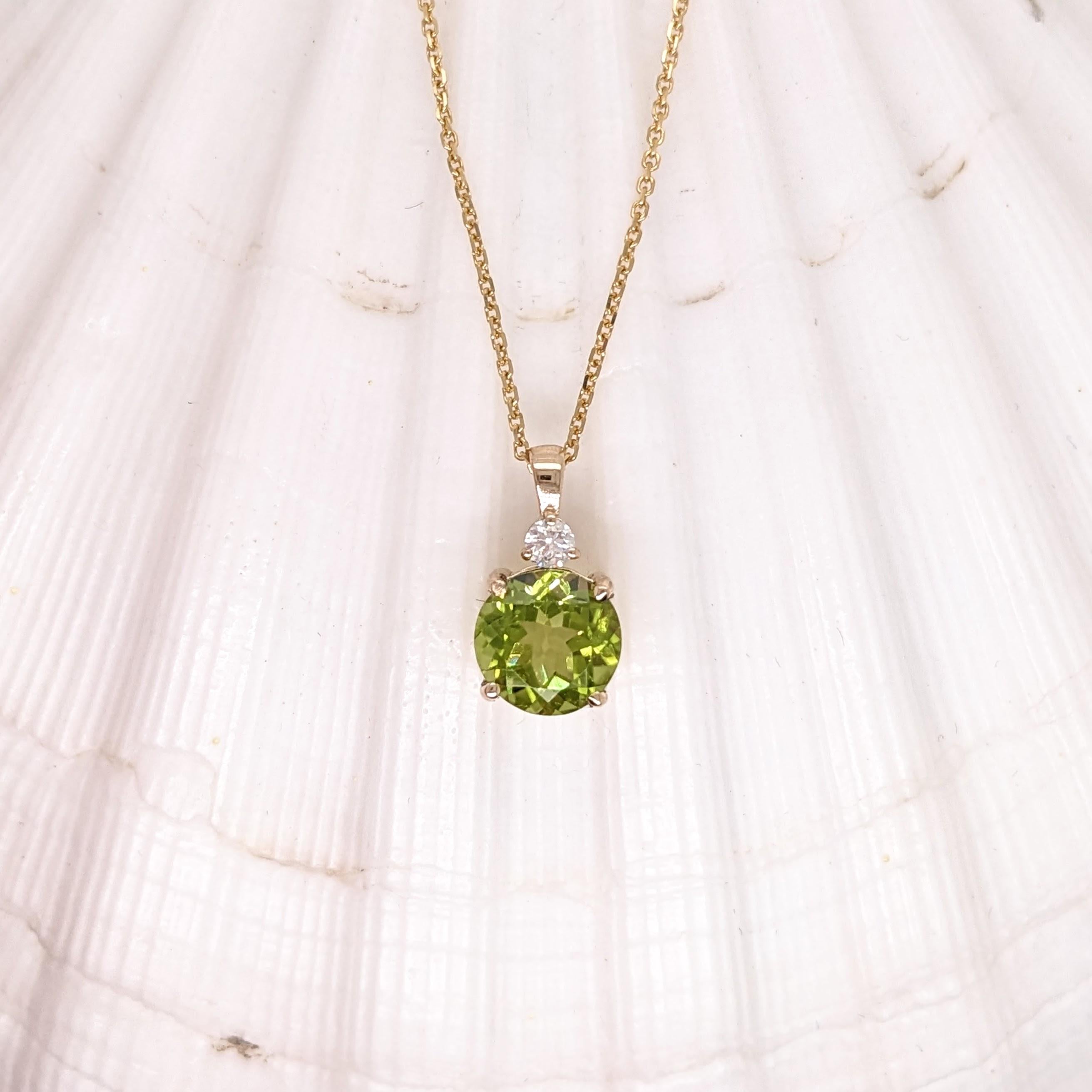 2ct Peridot Pendant with Natural Diamond in 14K Solid Yellow Gold