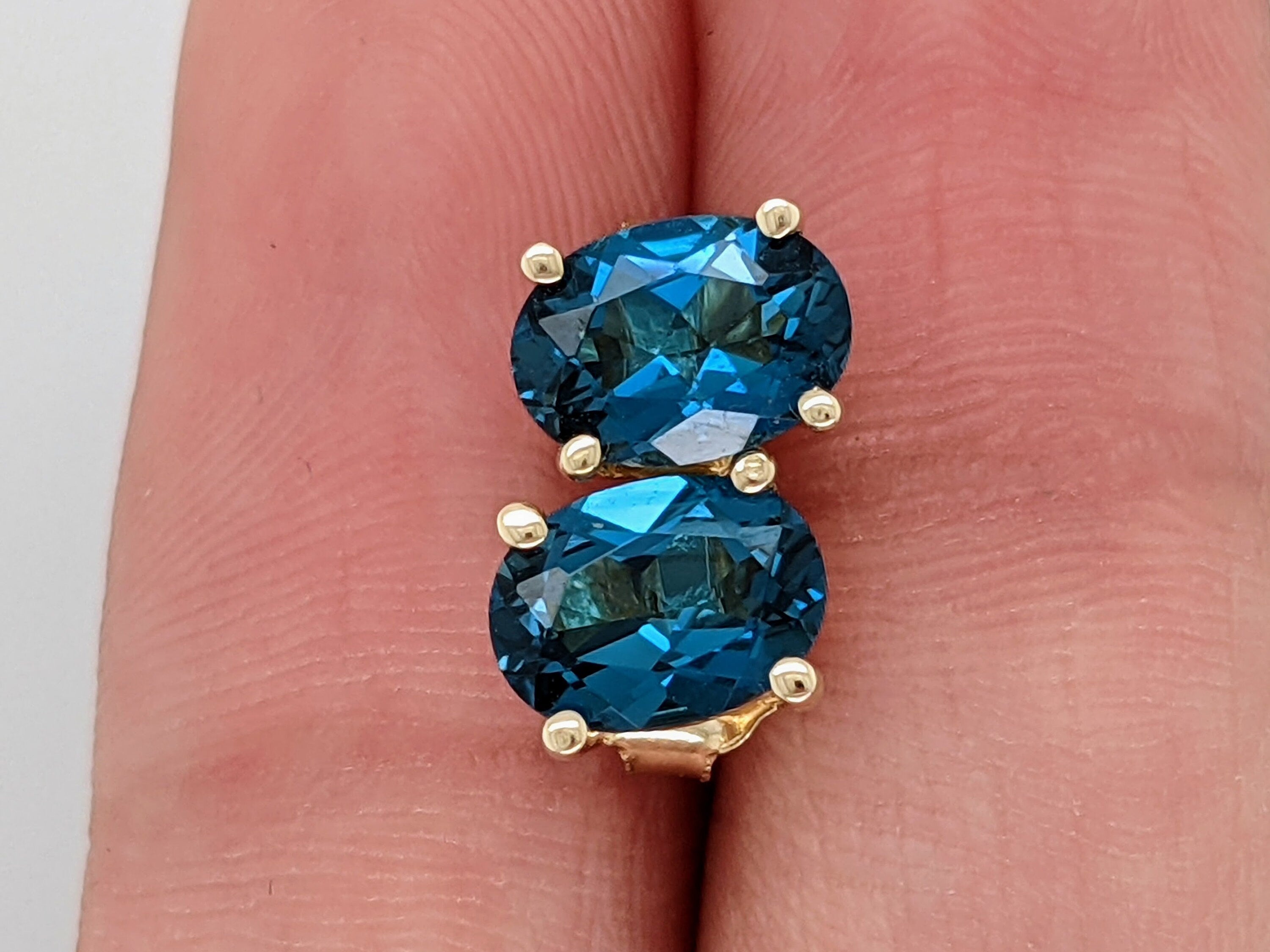 London Blue Topaz Oval Shape in 14K Solid White, Rose, and Yellow Gold/ Dainty and Minimalist Studs / 7x5 to 10x8mm/ 1cts to 6cts LBT Studs
