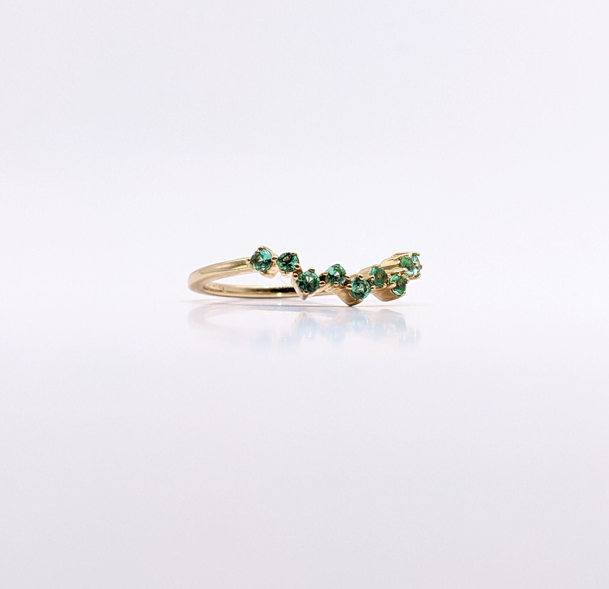 Unique 14k Solid Gold Band w Emerald Accents | Green Gemstone Ring | Stackable Ring | Anniversary Gift | May Birthstone | Tiara Crown Ring