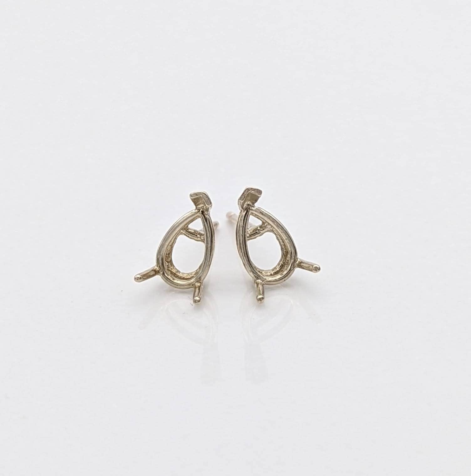 Pear Shape Tear Drop Earring Settings for Studs in Solid 14k Gold Mounting | 6x4mm 7x5mm 8x6mm | Screw backs Push Backs | Findings | 3 Prong