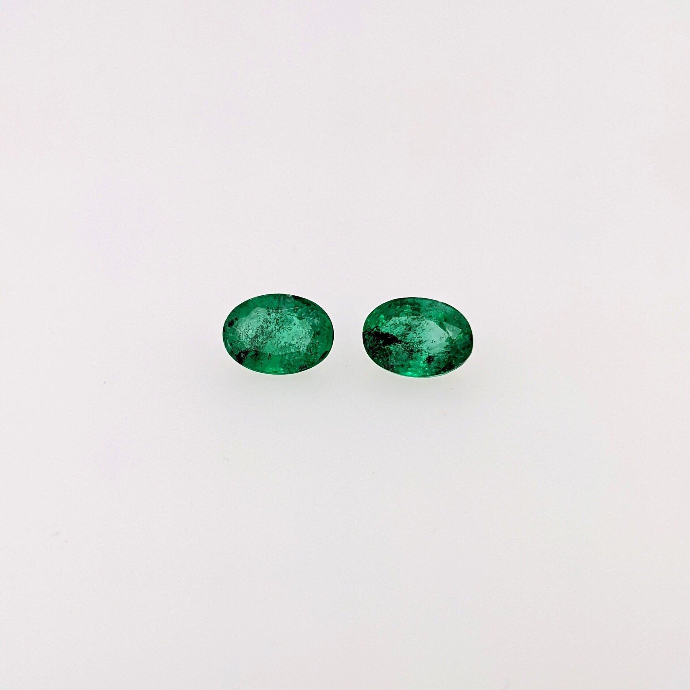 Zambian Emerald Loose Gemstones | Oval 7x5mm | May Birthstone | AAA Natural Earth Mined | Green Center Stone | Semi Mount | One Carat | Cert