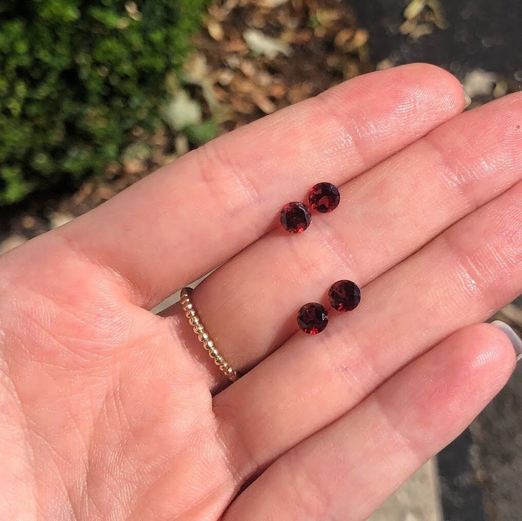 Natural and Untreated Red Garnet Loose Gemstones | Round 3mm 4mm 5mm | January Birthstone | Jewelry Center Stone | Single Pair | Semi Mount