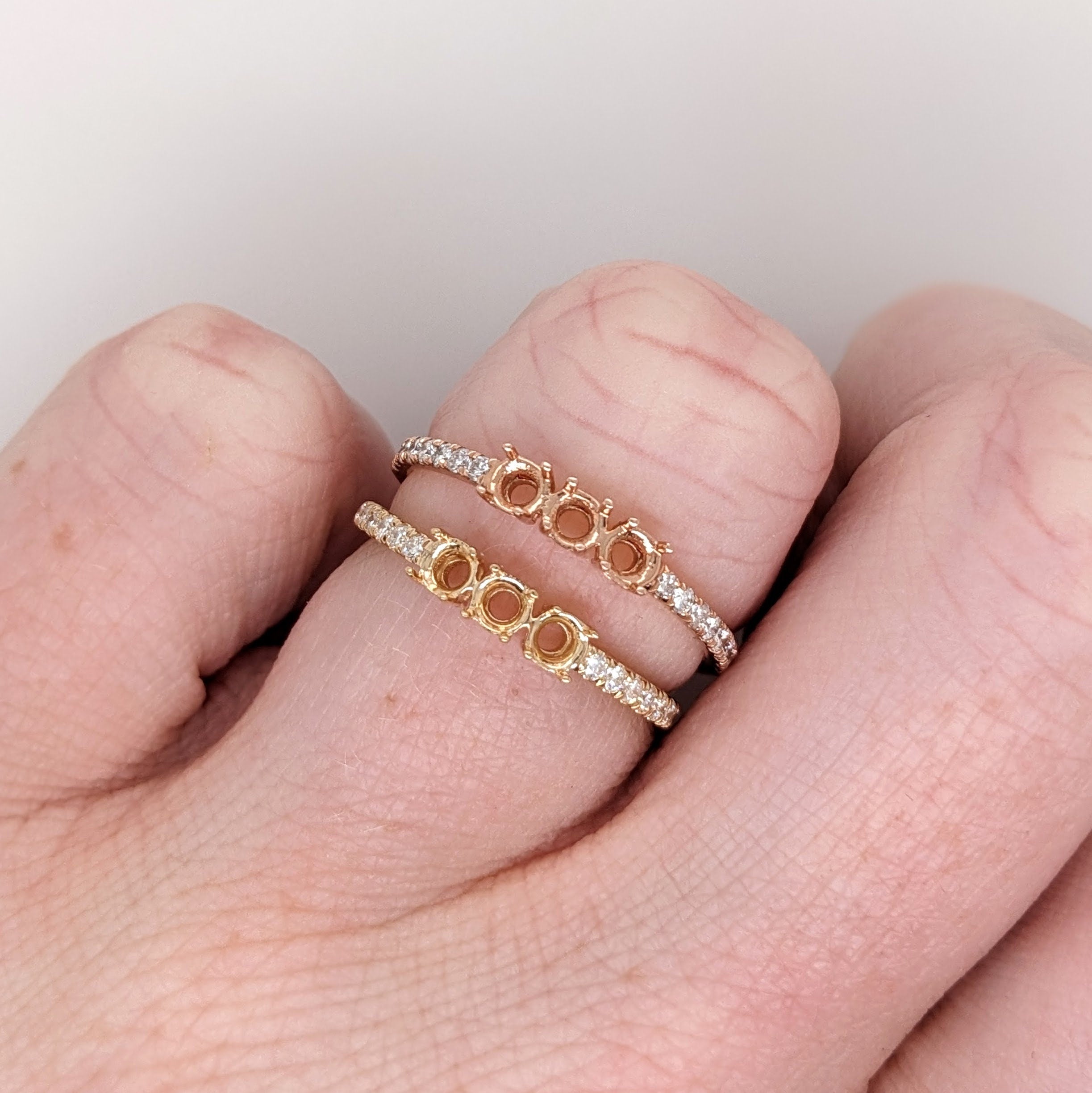 Stackable Rings-Simple East West Oval Shape Ring Semi Mount in Solid 14K or 18K White, Yellow or Rose Gold | Round 3mm | Gemstone | Stone Setting - NNJGemstones